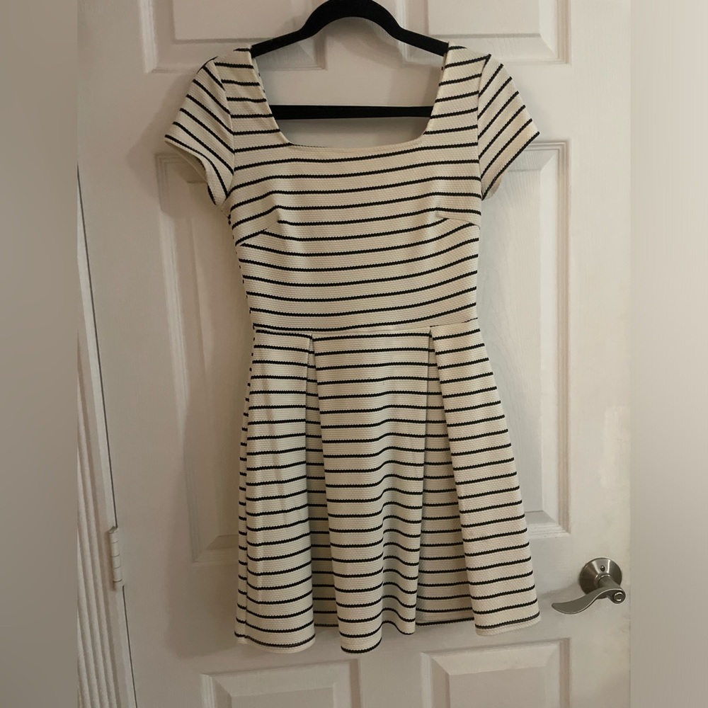 Soprano Black and White Striped Structured Dress S
